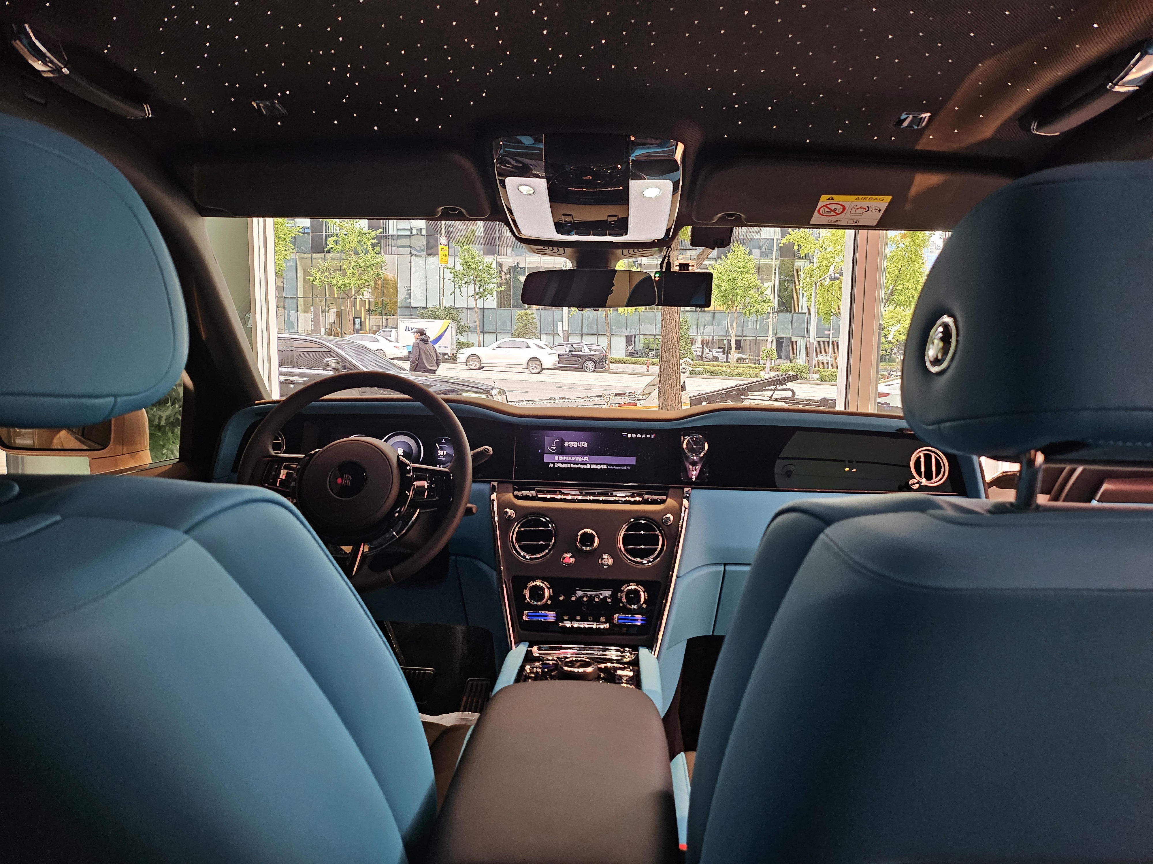 25년식 롤스로이스 컬리넌 시리즈2